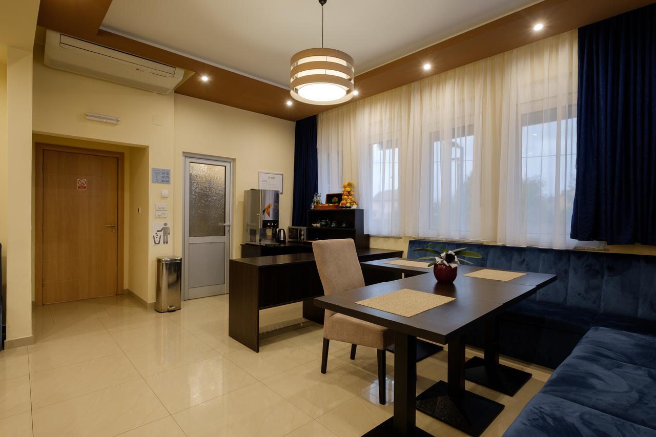 Airport Hotel Garni Belgrad Zewnętrze zdjęcie