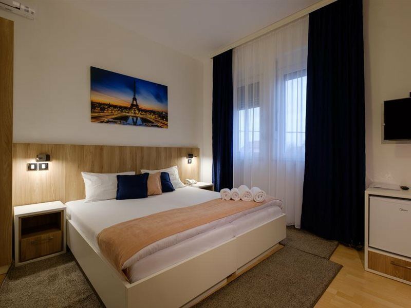Airport Hotel Garni Belgrad Zewnętrze zdjęcie